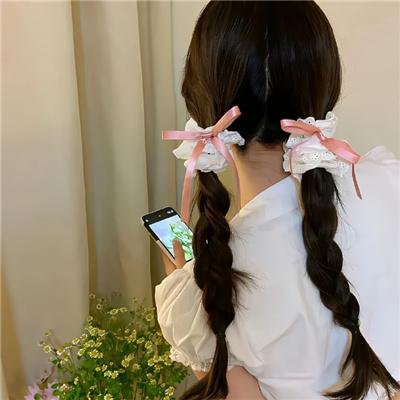 《波丽娜》封面